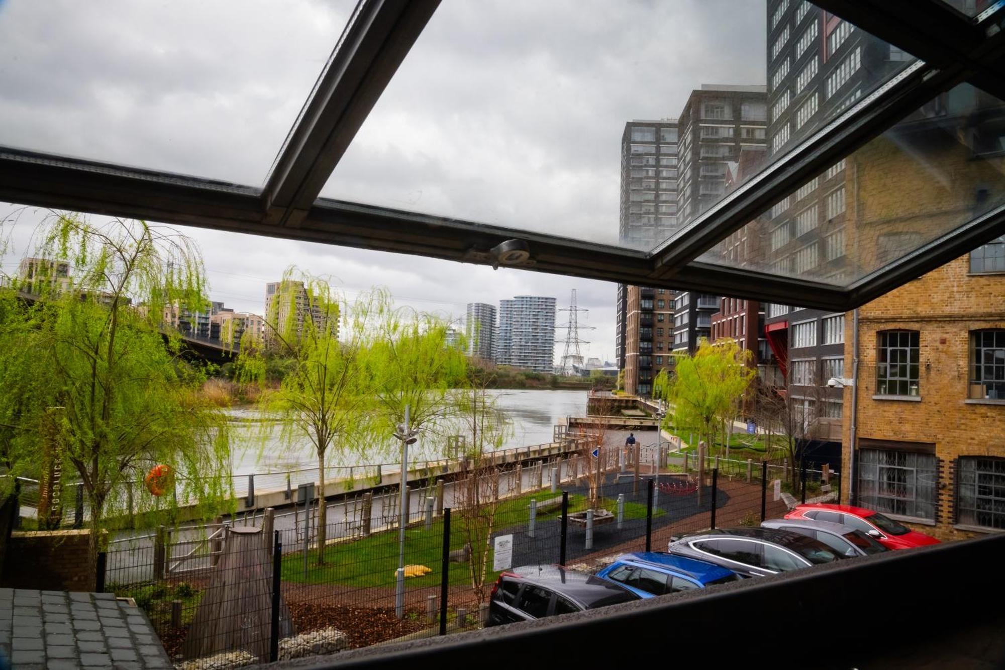 Loft Style Apartment Near O2, Abba Voyage, Excel London Exterior photo